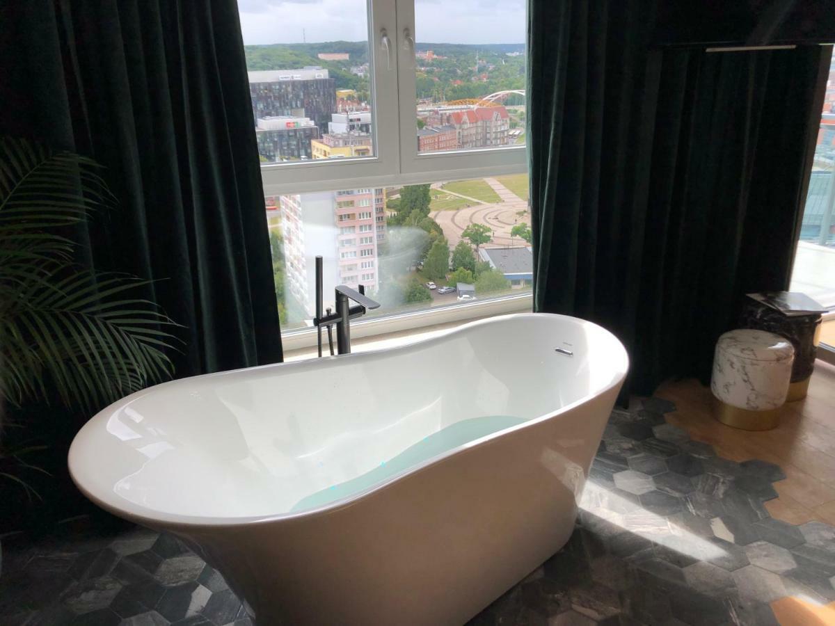 Jacuzzi Suite — Photos 1